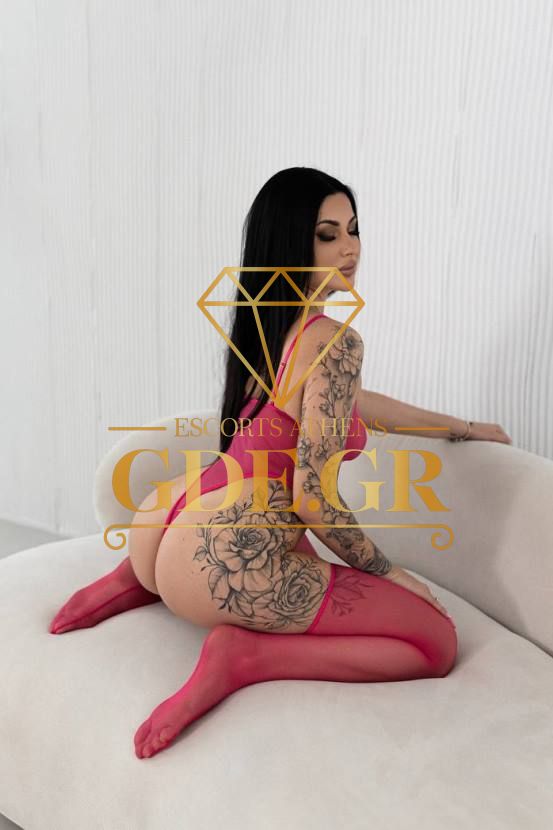 SEXY-HOT-UKRAINIAN-ESCORT-IN-ATHENS-JENIFFER-1