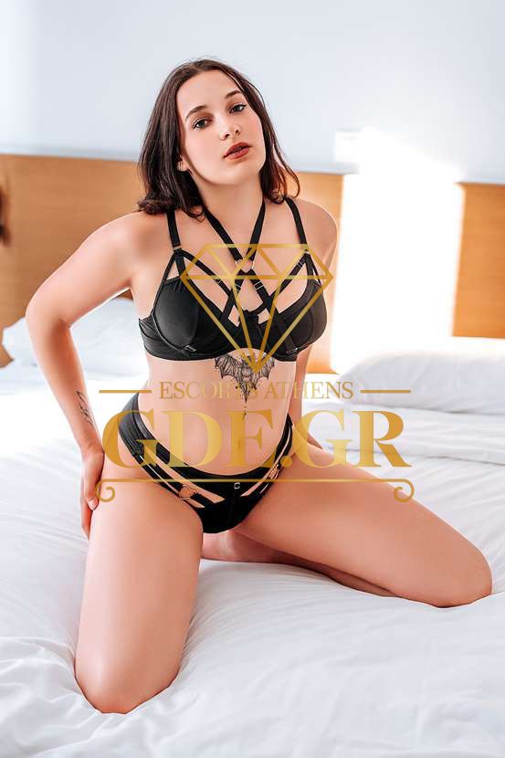 SEXY-BUSTY-LATVIAN-VISITA-IN-ATHENS-ESCORT-ADELINA-4