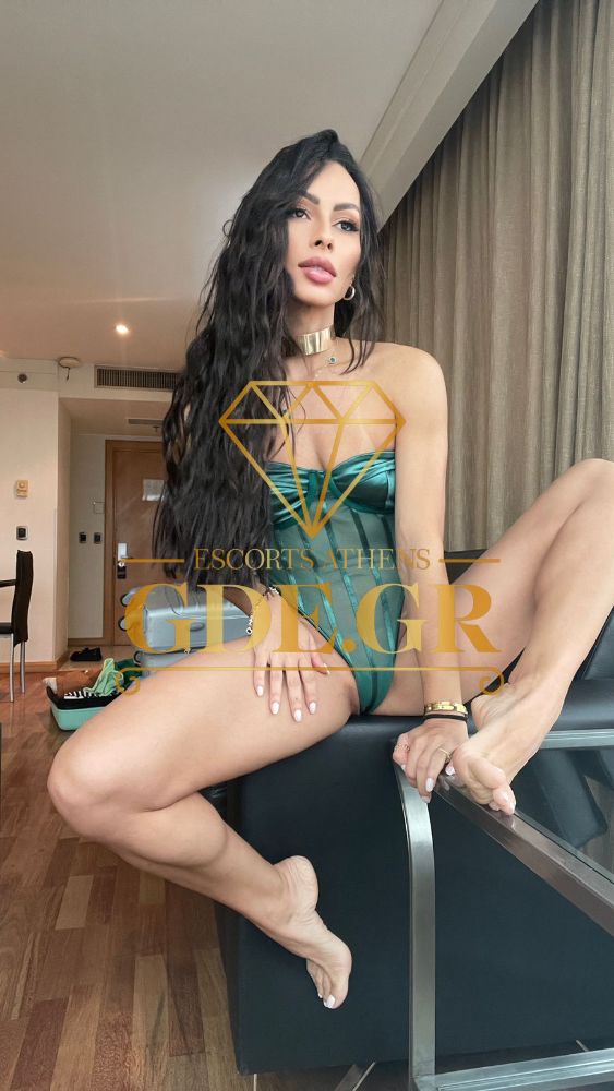 MIRELLA-ULTRA-SENSUAL-BRUNETTE-PETITE-LATIN-GDE-MODEL-IN-ATHENS-5
