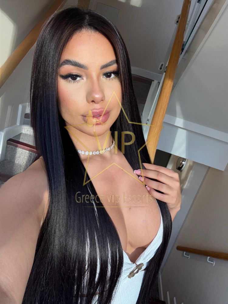 ESCORT-ATHENS-JULIA-SEXY-ESCORTS-GREECE-VIP-4-scaled