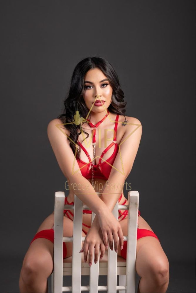 ESCORT-ATHENS-SOFIA-SEXY-BRUNETTE-ESCORTS-ATHENS-6