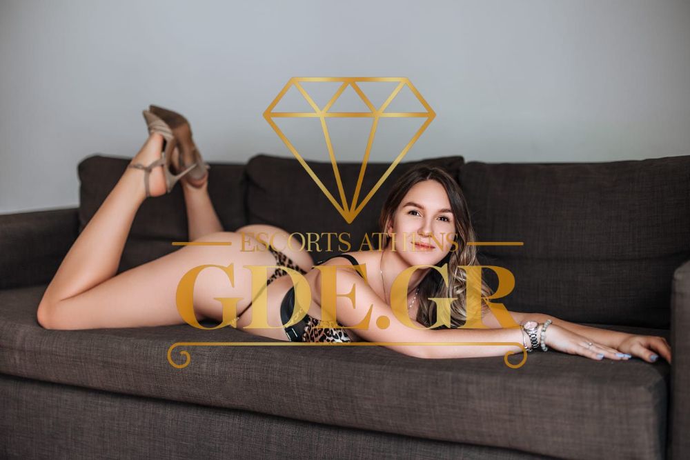 SEXY-HOT-UKRAINIAN-ESCORT-IN-ATHENS-ELISABETTA-5