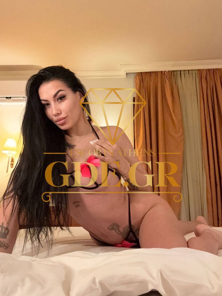 ARYA-STUNNING-BRUNETTE-MOLDOVIAN-GDE-MODEL-IN-ATHENS-1