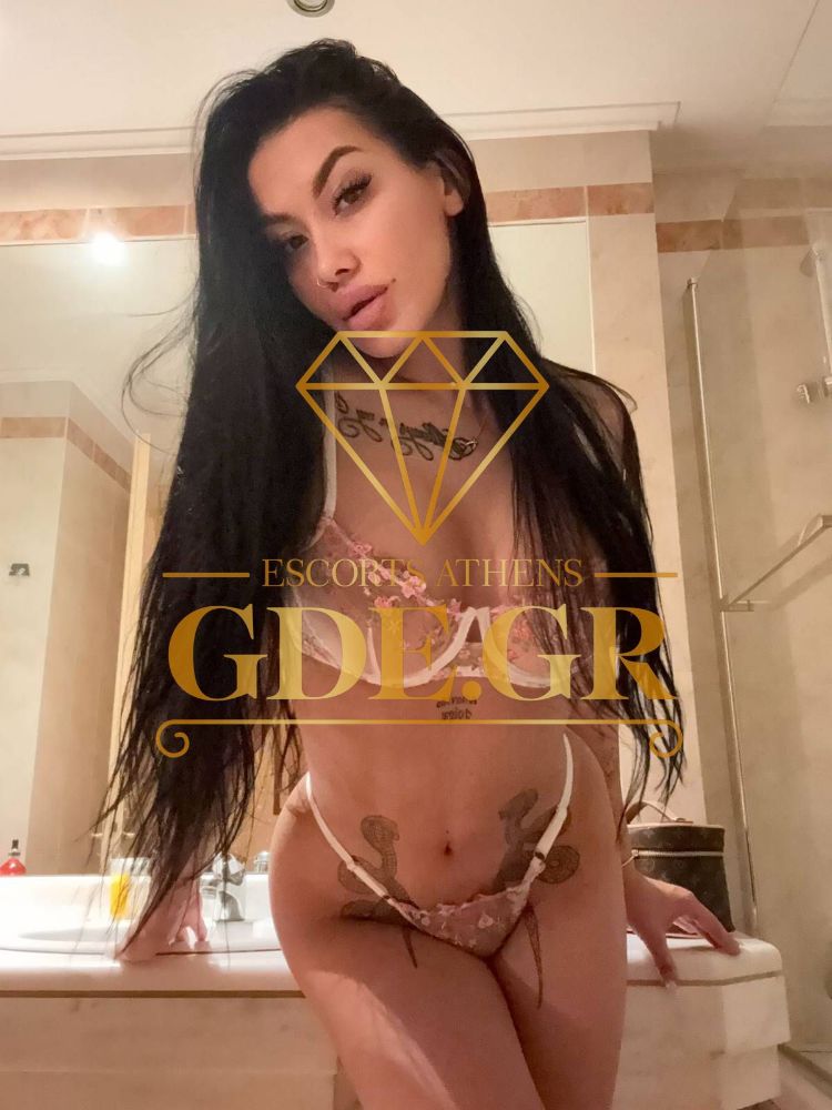 ARYA-STUNNING-BRUNETTE-MOLDOVIAN-GDE-MODEL-IN-ATHENS-4