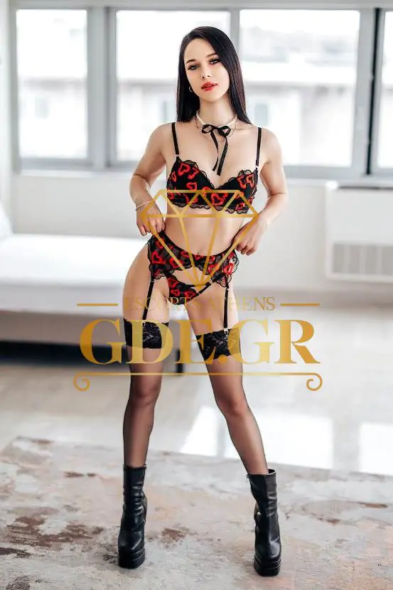 HOT-SEXY-VISITA-IN-ATHENS-ESCORT-KAMILLA-2