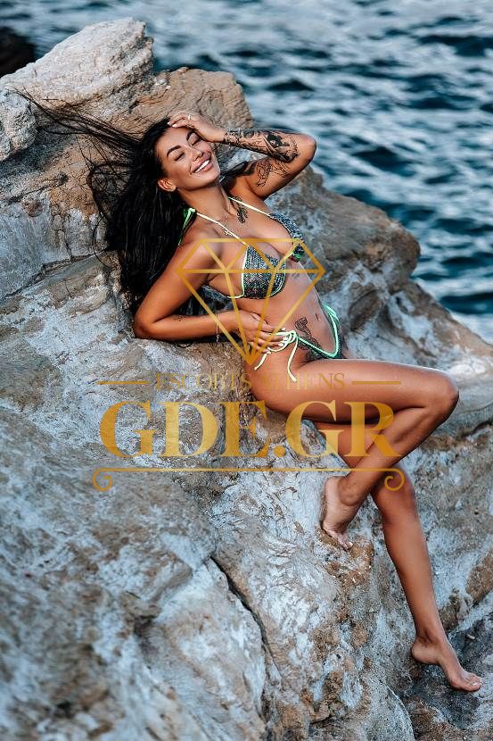 SENSUAL-EROTIC-SKINNY-BRUNETTE-ESCORT-IN-ATHENS-ARYA-9