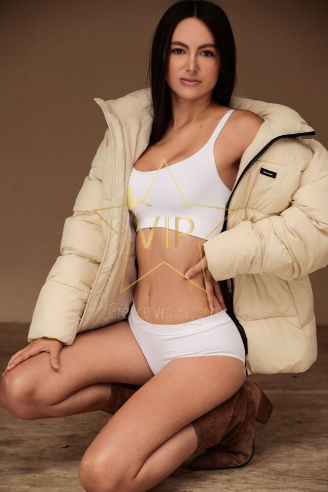ESCORTS-IN-ATHENS-ESCORT-BIANCA-SEXY-THIN-GIRL-2