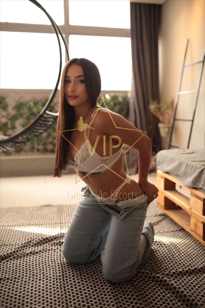 Escort-Athens-Alice-Stars-Escorts-Athens-Greece-Escorts-Athens-Vip-Escorts-Glamour-Escorts-Athens-3