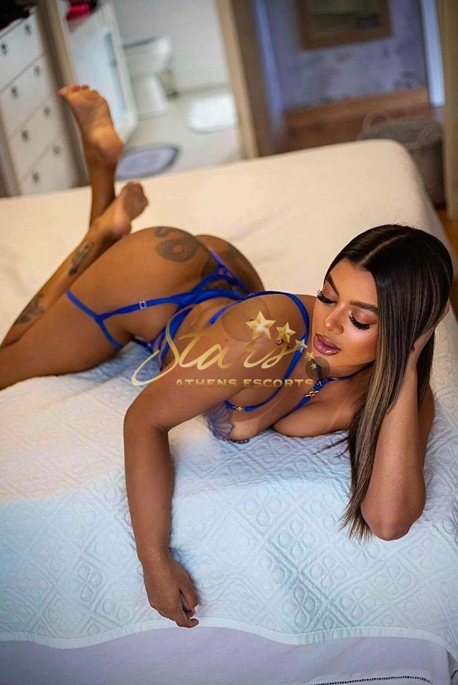 AURORA-ATHENS-ESCORT-STARS-5