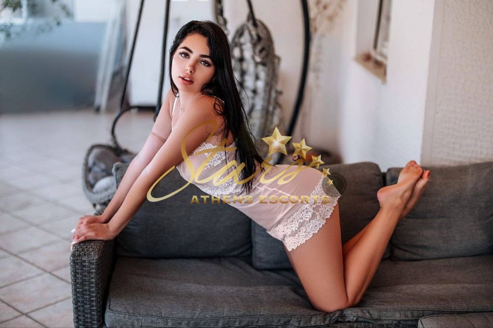LOLA-SUPER-HOT-VIZITA-UKRAINE-MODEL-IN-ATHENS-RUSSIAN-SYNODOS-ATHENS-5